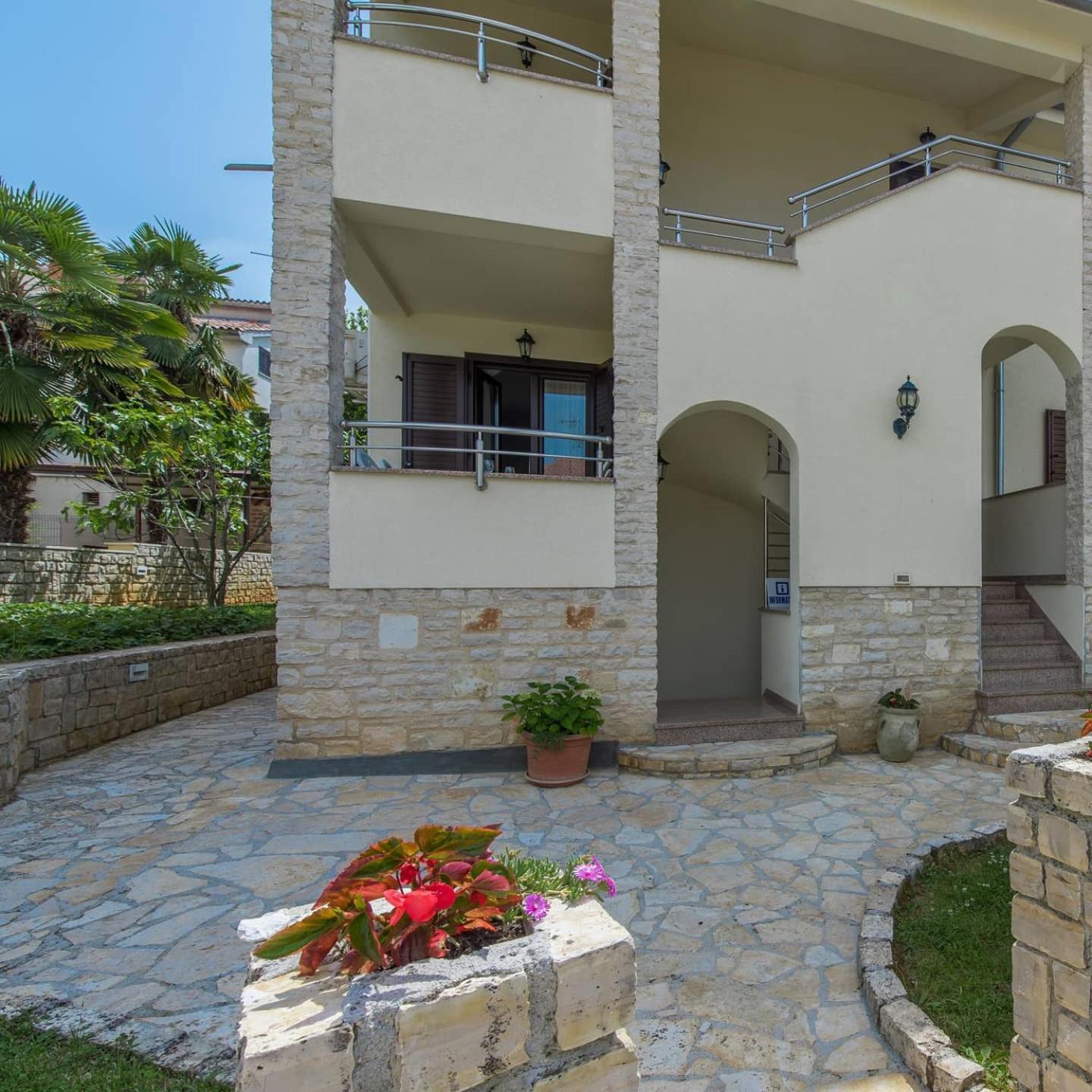 Apartmani Lorena Poreč Exteriér fotografie