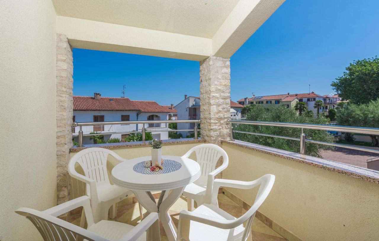 Apartmani Lorena Poreč Exteriér fotografie